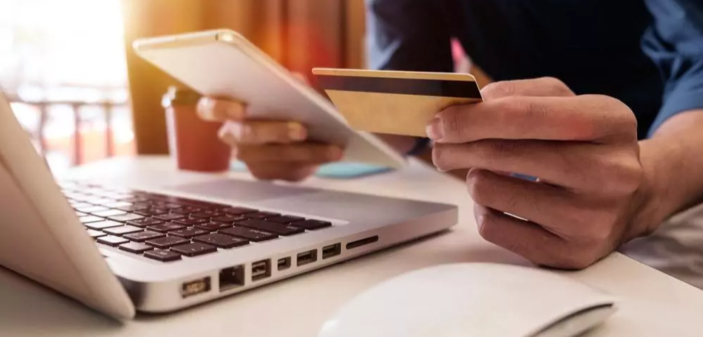 A strategic collaboration was established with Ecobank on e-payment: a “digital bridge” for cross-border payments in Central Africa